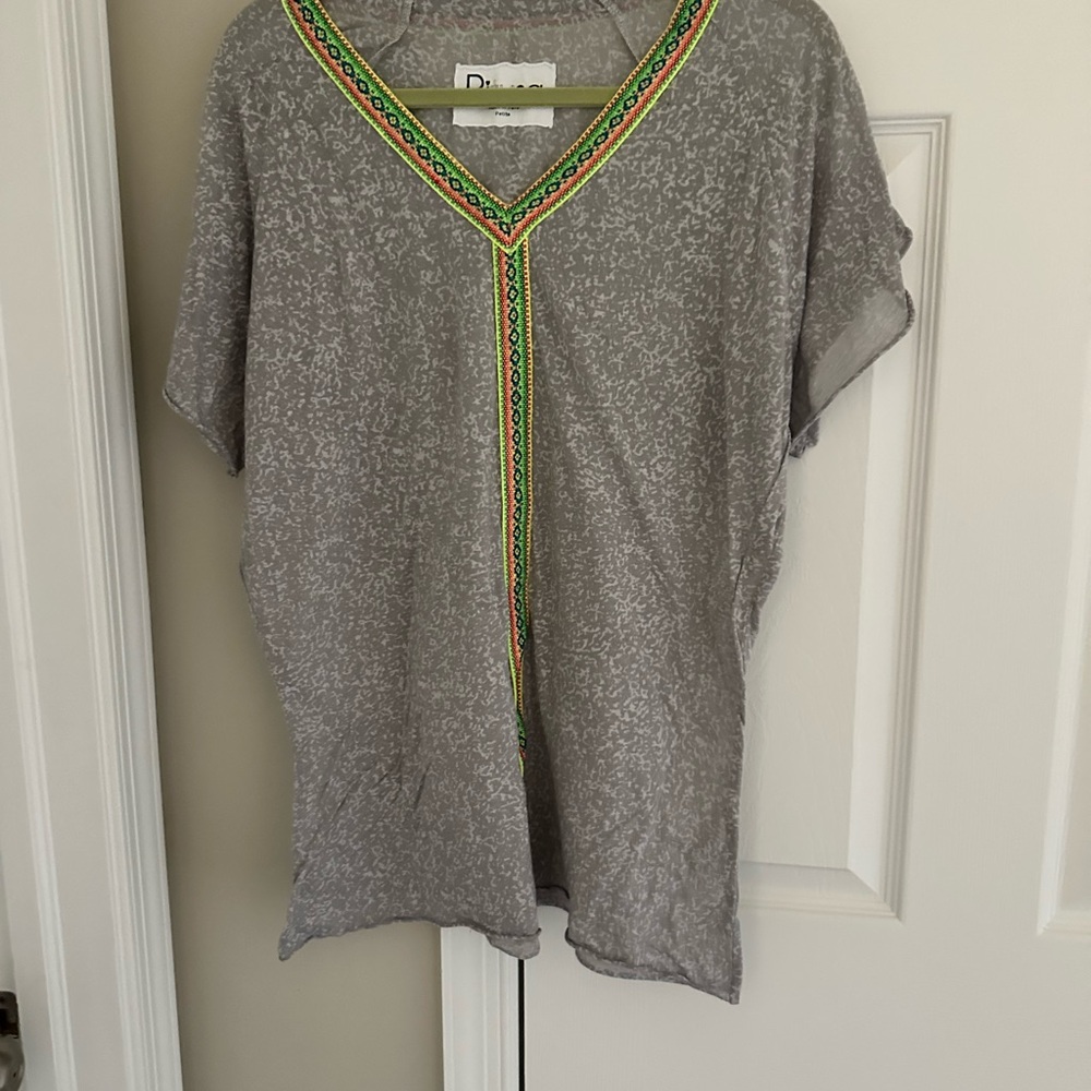 Gray V-Neck Top with Colorful Trim